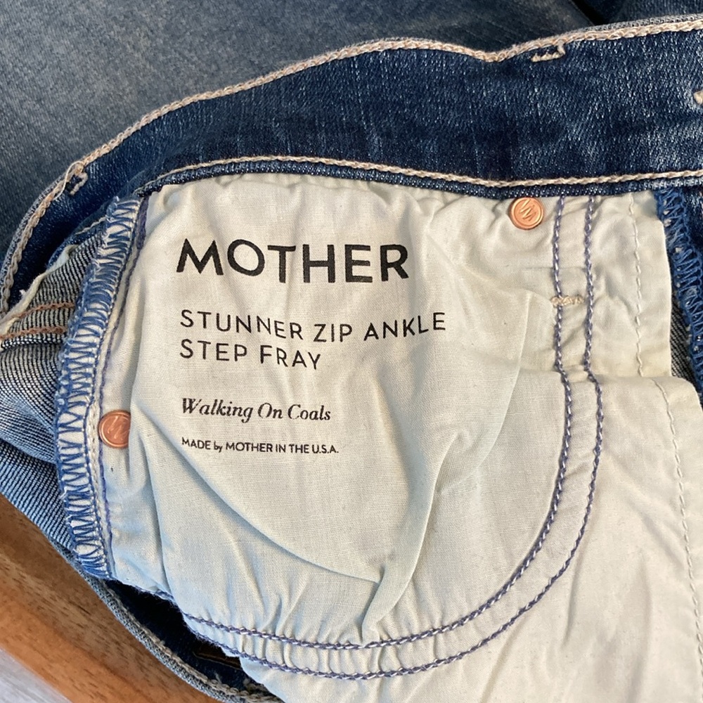MOTHER DENIM/ The Stunner Zip Ankle Step Fray/ Walking On Coals/ Stretch Denim - Picture 10 of 16
